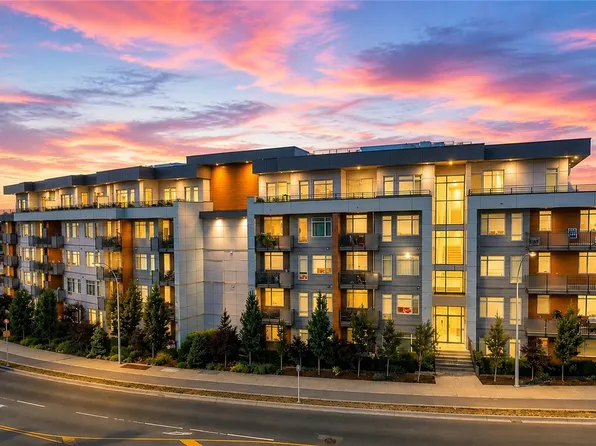 6540 Metral Dr #207, Nanaimo, BC V9T 0L8