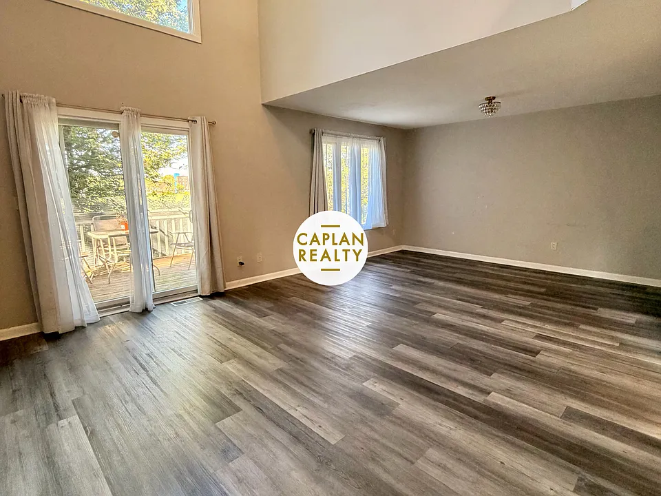 255 Pine Rock Ave #17