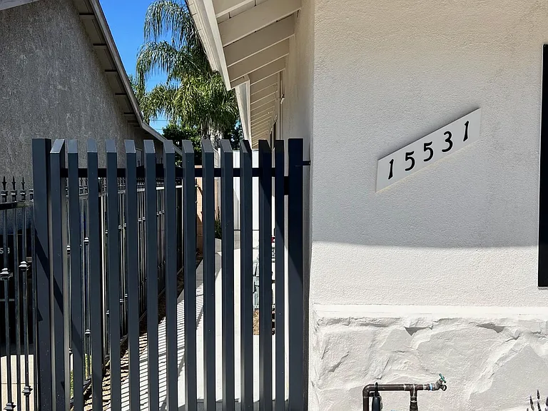 15531 Superior St — Photo 3