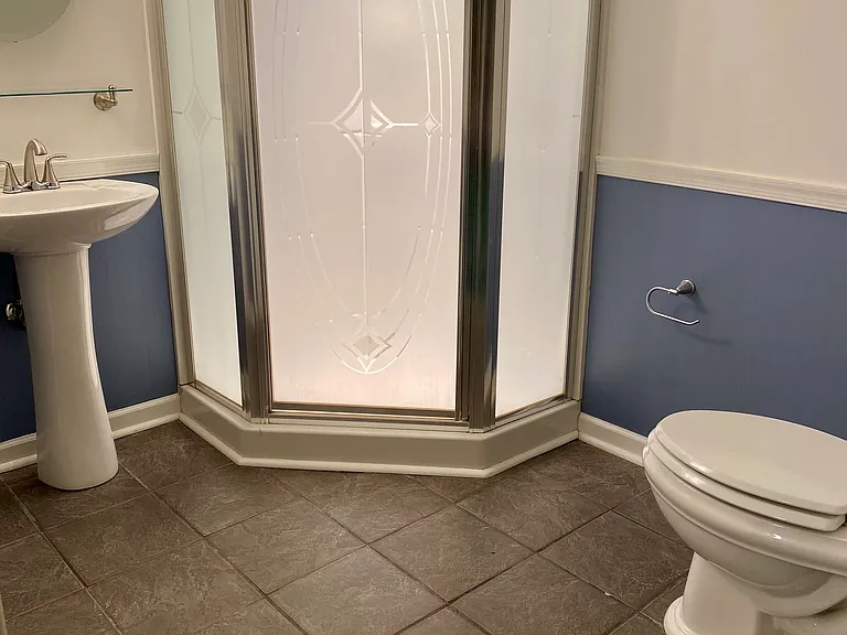 Finished basement full bathroom