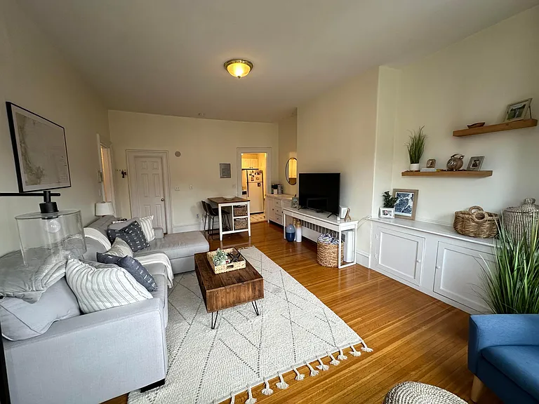 300 Marlborough St #7 — Photo 4