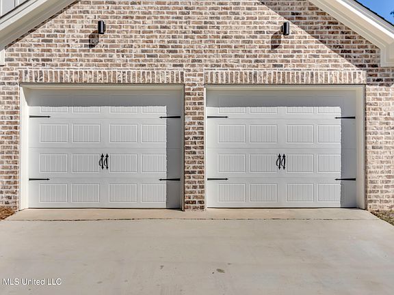 5th image of 621 Cobalt Way