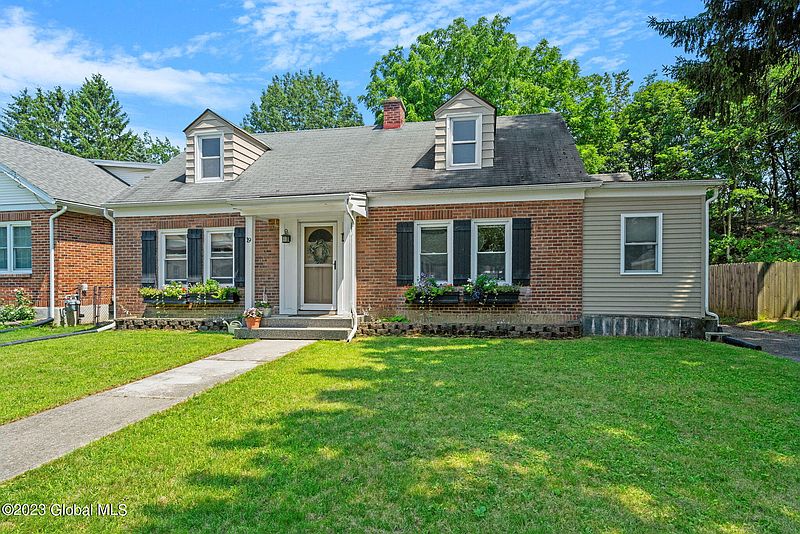 3rd image of 19 Mellon Avenue