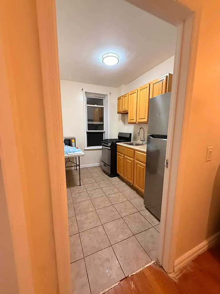 1 bed, 650 sqft, $2,300 — Photo 2