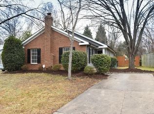 2038 David Earl Dr, Charlotte, NC 28213
