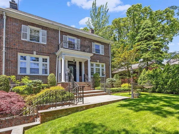 87-02 Palermo Street, Holliswood, NY 11423