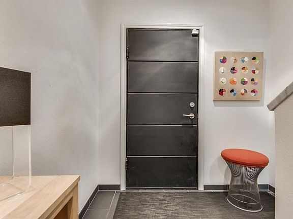 2nd image of 4307 McKinney Ave APT 13