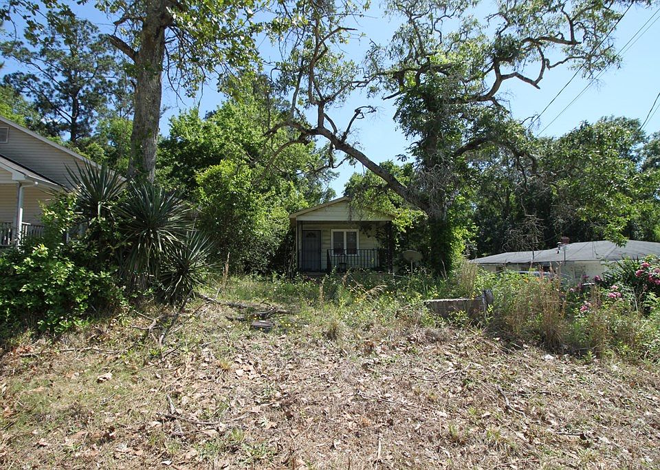 2nd image of 6840 Forrest Rd