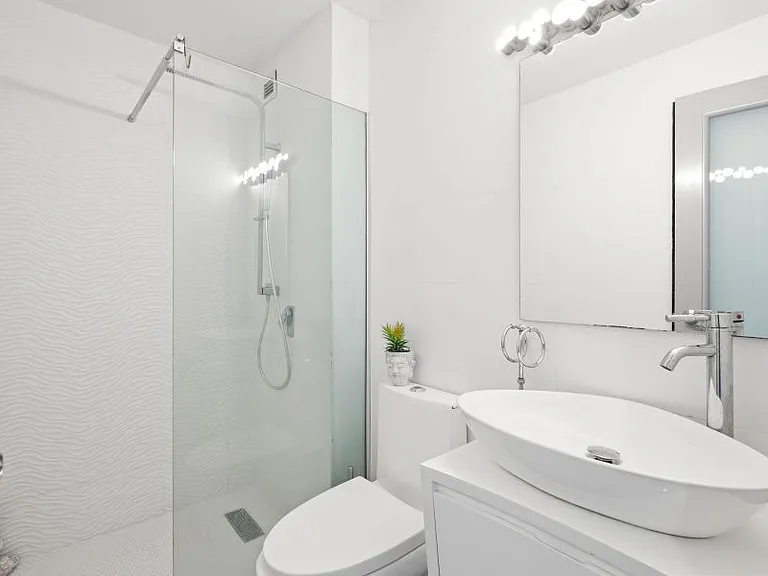 COND LOS PINOS AVE ISLA VERDE TORRE ESTE 2-E — Photo 30