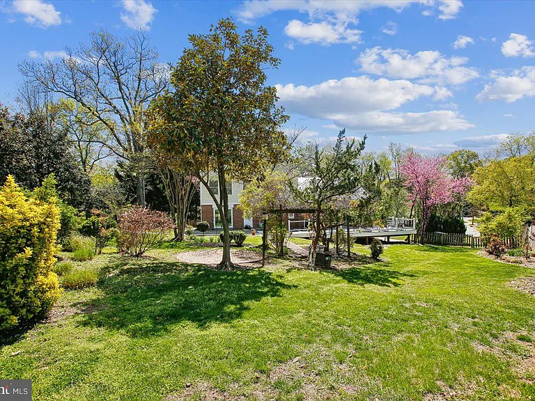 1305 Key Dr — Photo 5