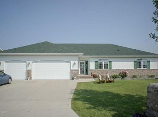 3140 9th Ave S, Moorhead, MN 56560