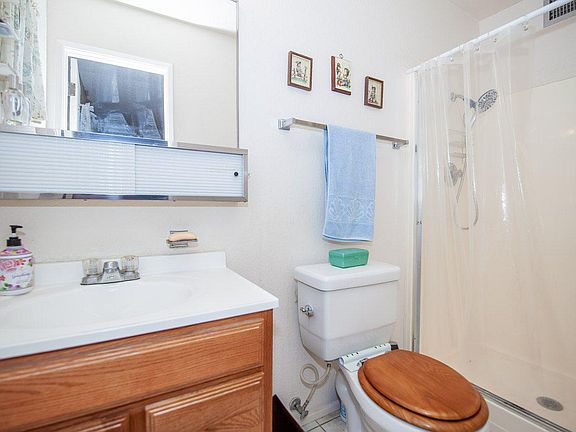 4th image of 1340 E 26th Pl