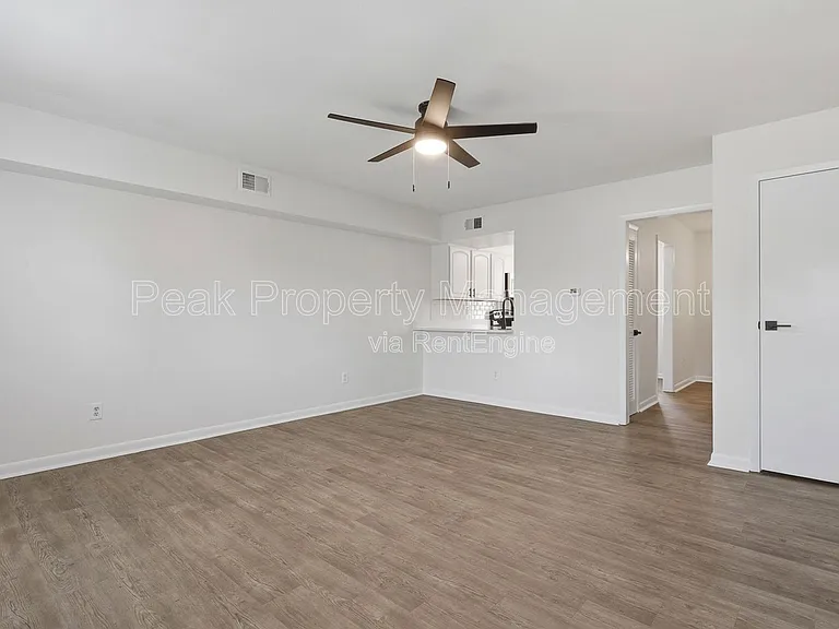 304 S Center St #30 — Photo 1