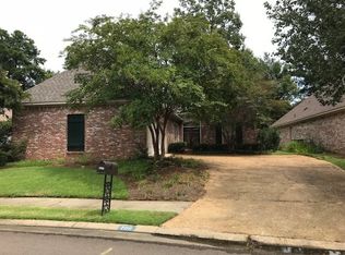 706 Versailles Dr, Ridgeland, MS 39157