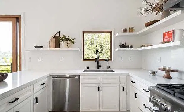 Room Available in Prime Echo Park/Silver Lake House — Photo 4