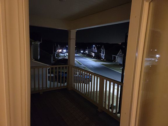 4th image of 25 Mallory Oak Dr
