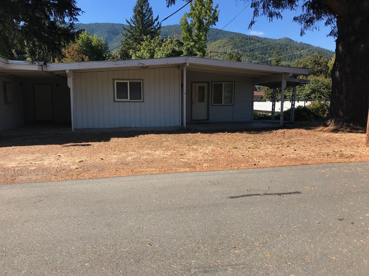 214 W Main St, Rogue River, OR 97537 Zillow