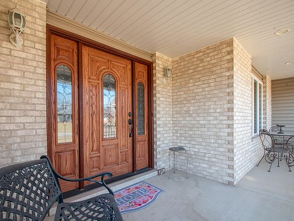 3rd image of 9986 Northcote Ct