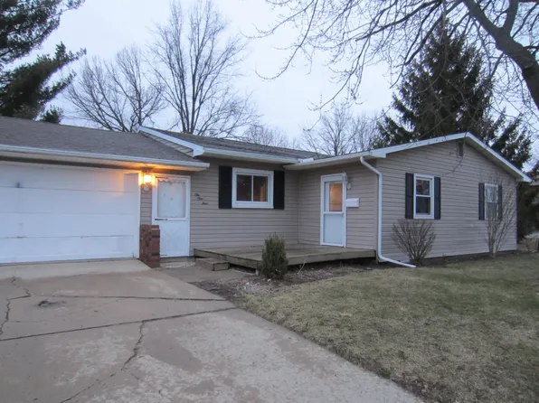 614 W Plum St, Wapakoneta, OH 45895