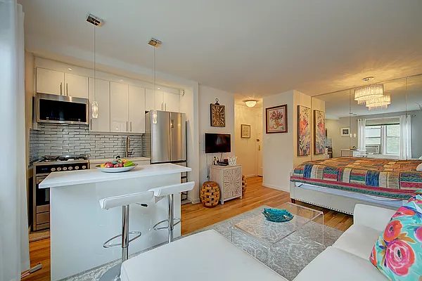 Sold by Benjamin Realty Since 1980 | media 12