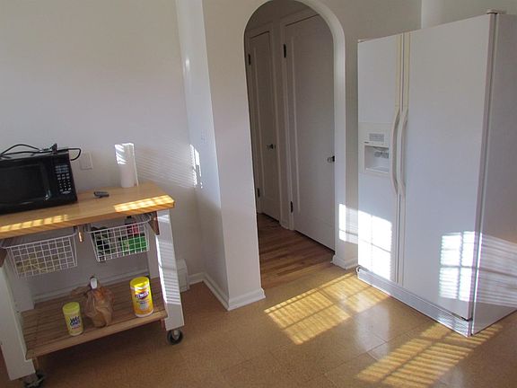 5th image of 1327 Collegewood St