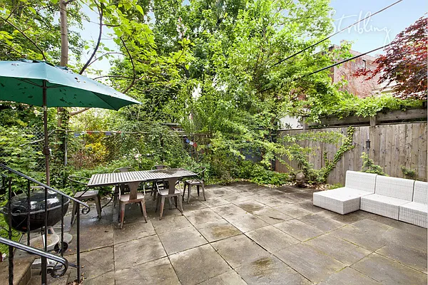 Rented by Stribling | media 17