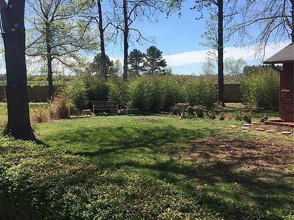 3rd image of 3402 N East Dr