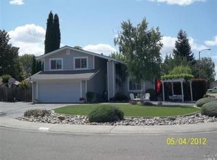 400 Hillcrest Cir, Dixon, CA 95620
