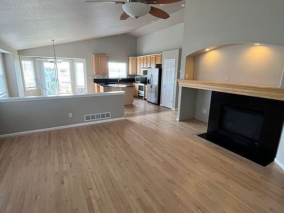 4th image of 15812 E 107th Ave