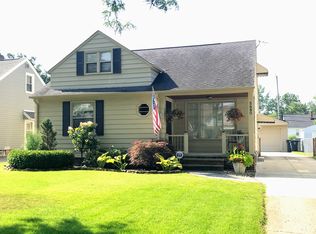 5680 Cherokee Dr, Lyndhurst, OH 44124