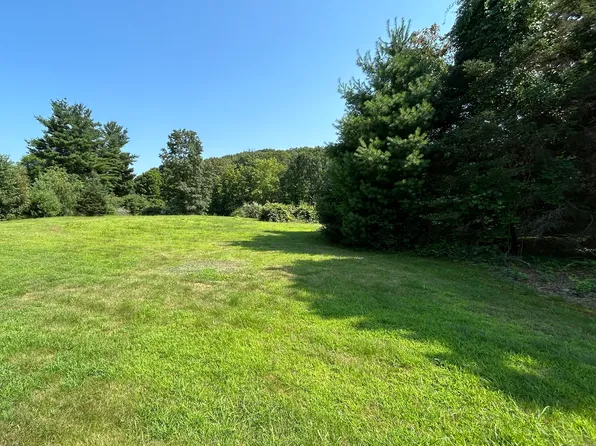 6 Middlefield Road, Oxford, CT 06478