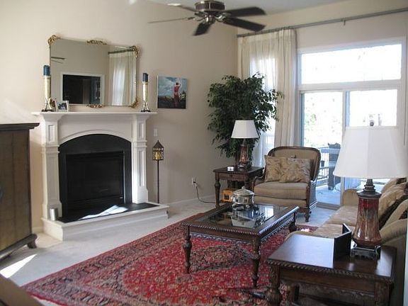 Living Room - 13' ceilings