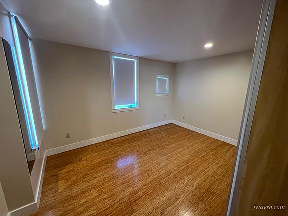 5th image of 535 Broadway
