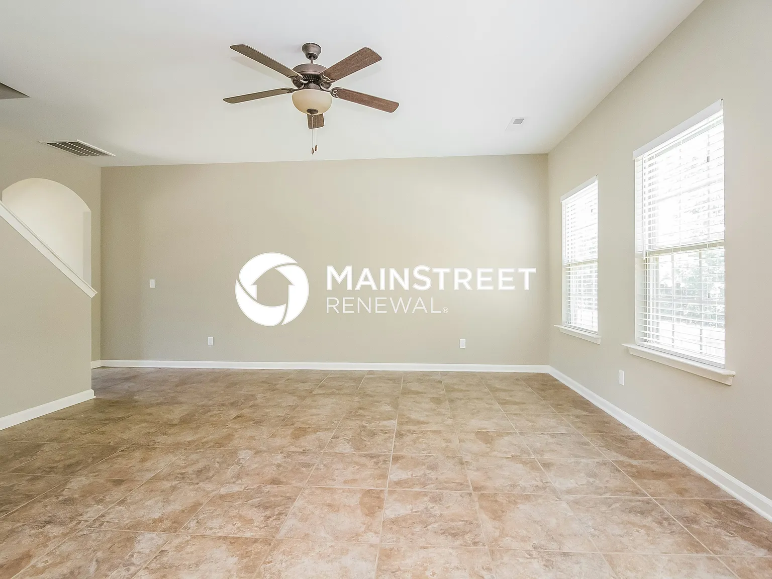 762 Holland Ridge Dr — Photo 2