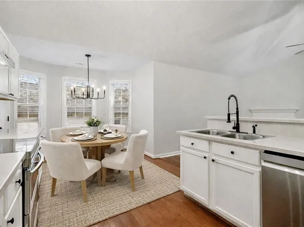 6731 Browns Mill Trl, Lithonia, GA 30038