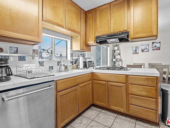 5th image of 4358 Mammoth Ave APT 14