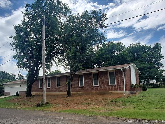 3rd image of 300 W Jackson Ave