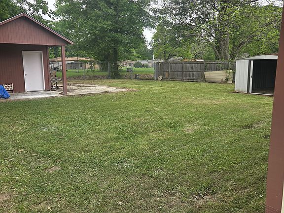 4th image of 5725 Benson Dr