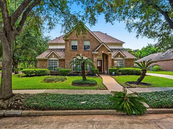 3926 Felicia Dr, Sugar Land, TX 77479