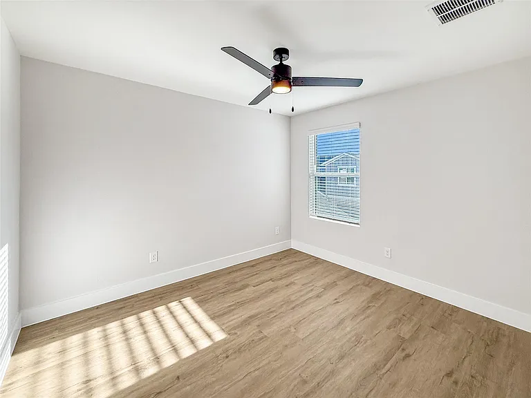 5607 Mobeetie Loop — Photo 14