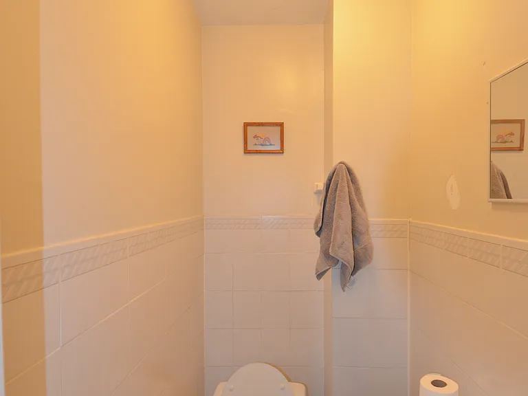 40 Bowen St #11A — Photo 26