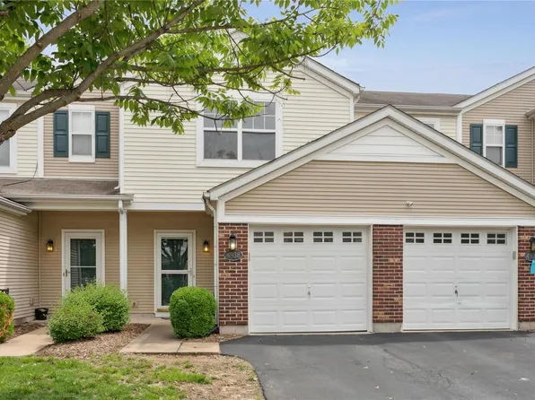 4938 Heritage Heights Cir, Hazelwood, MO 63042