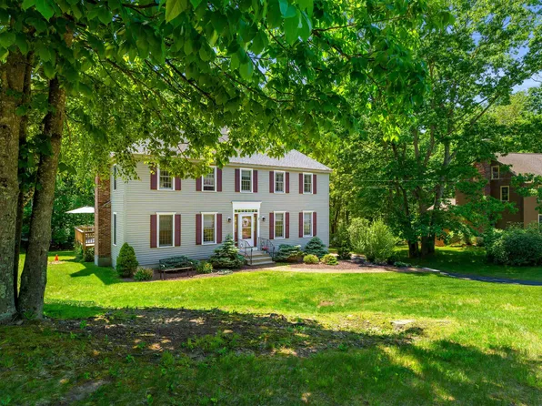 7 Gervaise Drive, Derry, NH 03038
