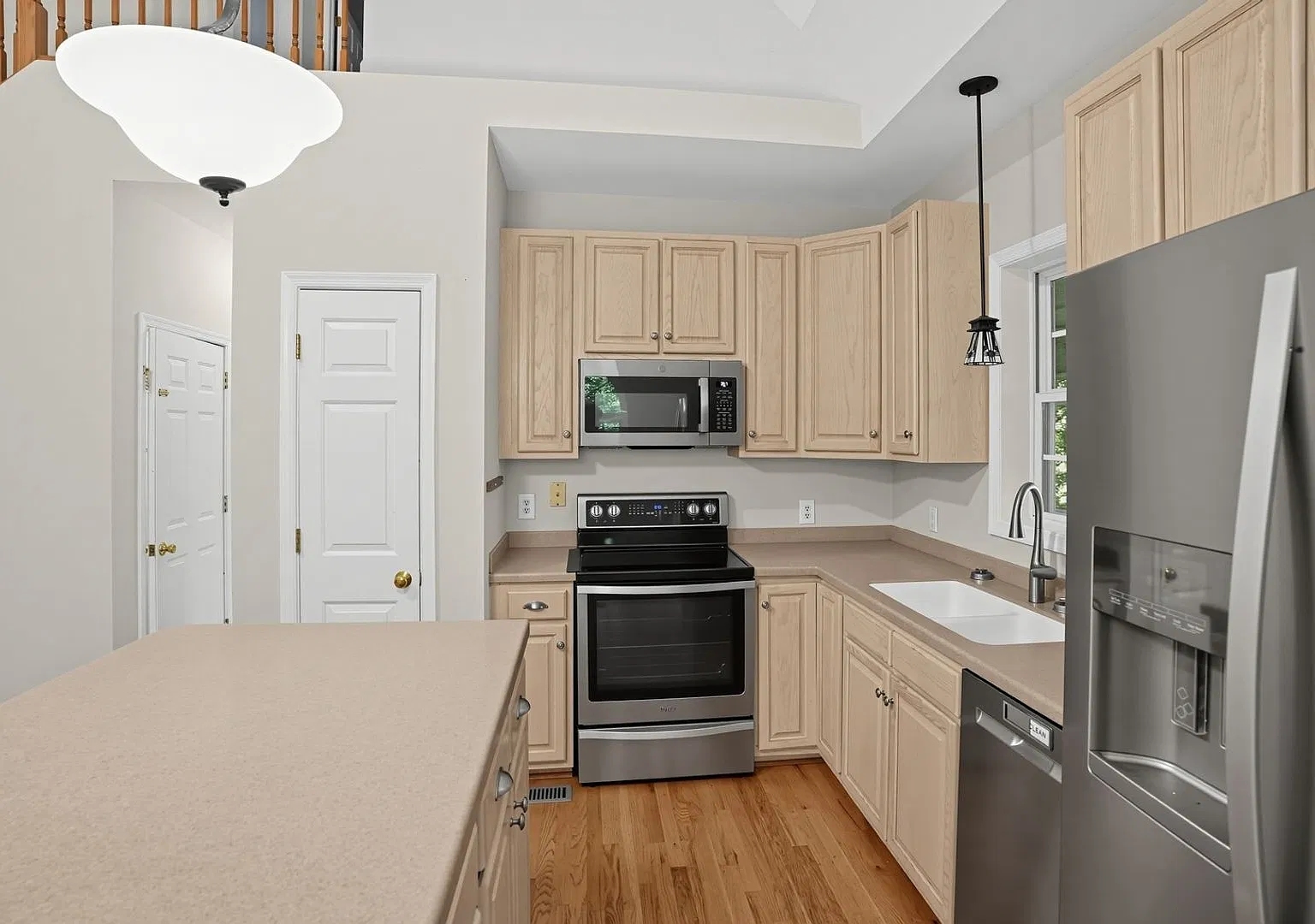 Charming 3BR Mountain Home in Fleetwood — Photo 4