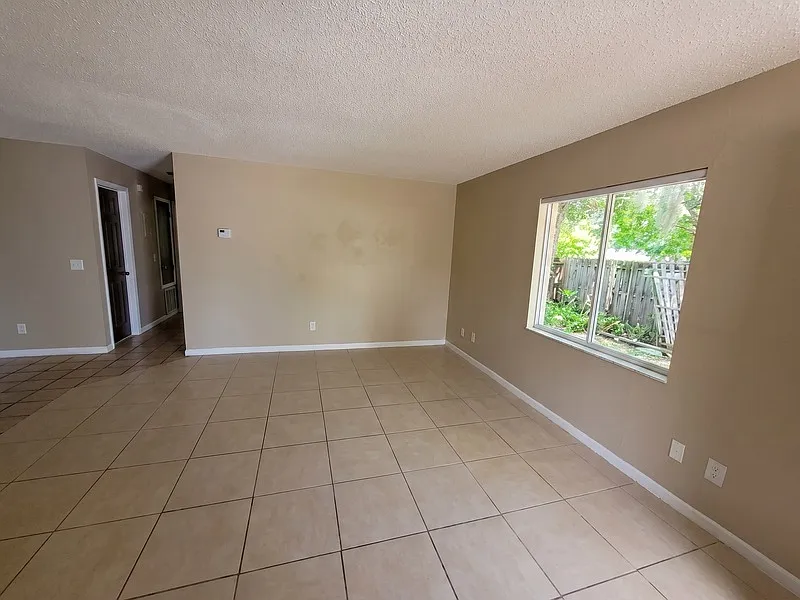 2 bed, 1.0 bath, $1,490 — Photo 2