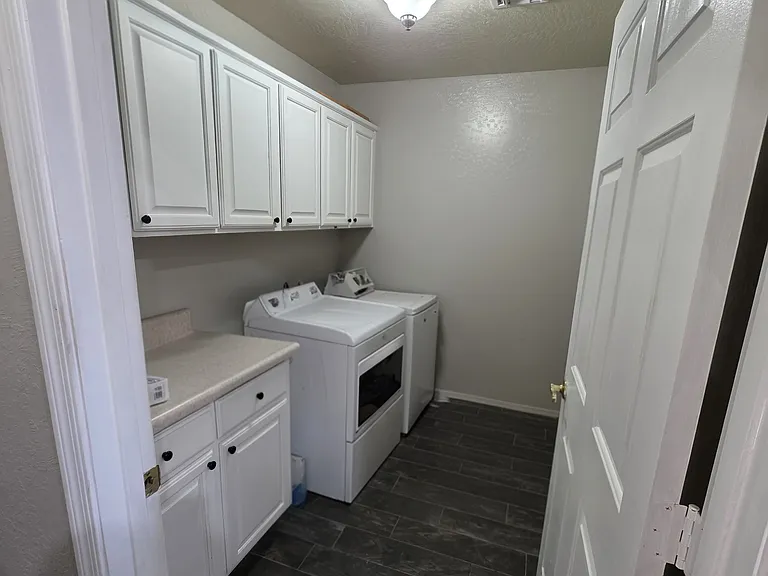 2495 S 34th Ave — Photo 7