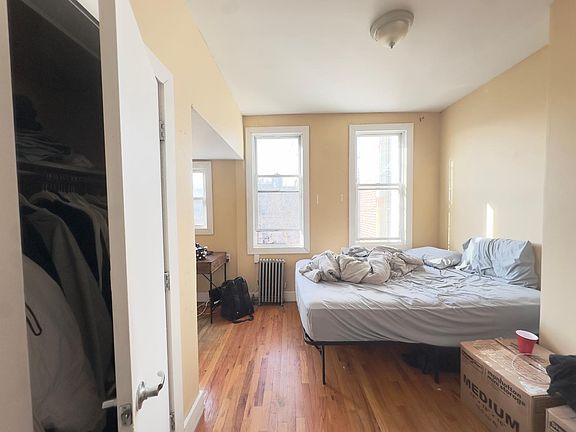 2nd image of 1517 Dekalb Ave #3A