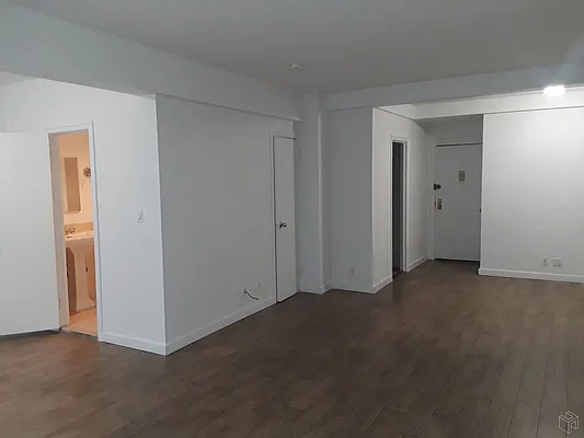 Rented by Halstead Real Estate | media 19