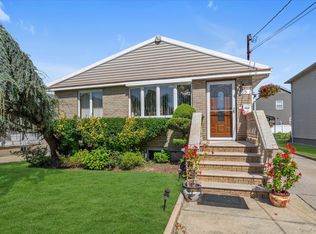 15 Hudson Avenue, Valley Stream, NY 11580