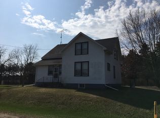 3917 S 10th St, Manitowoc, WI 54220